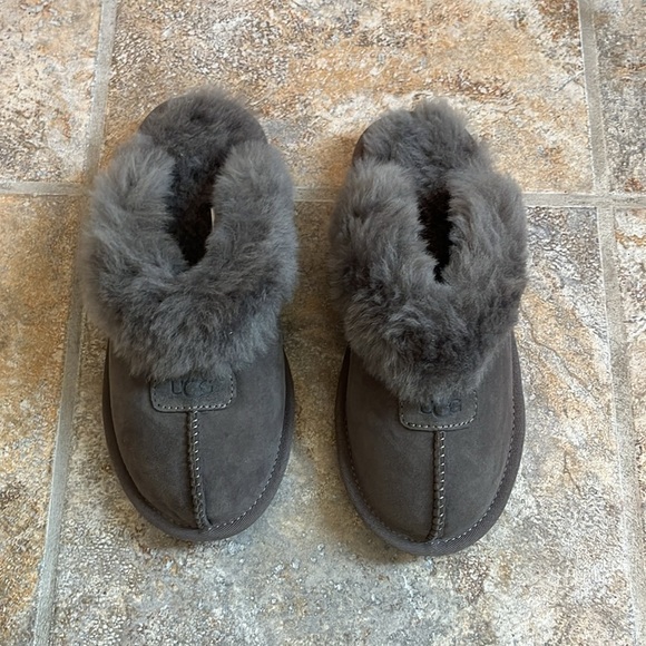 Ugg Coquette Slipper Size 7 NWT - Picture 5 of 14